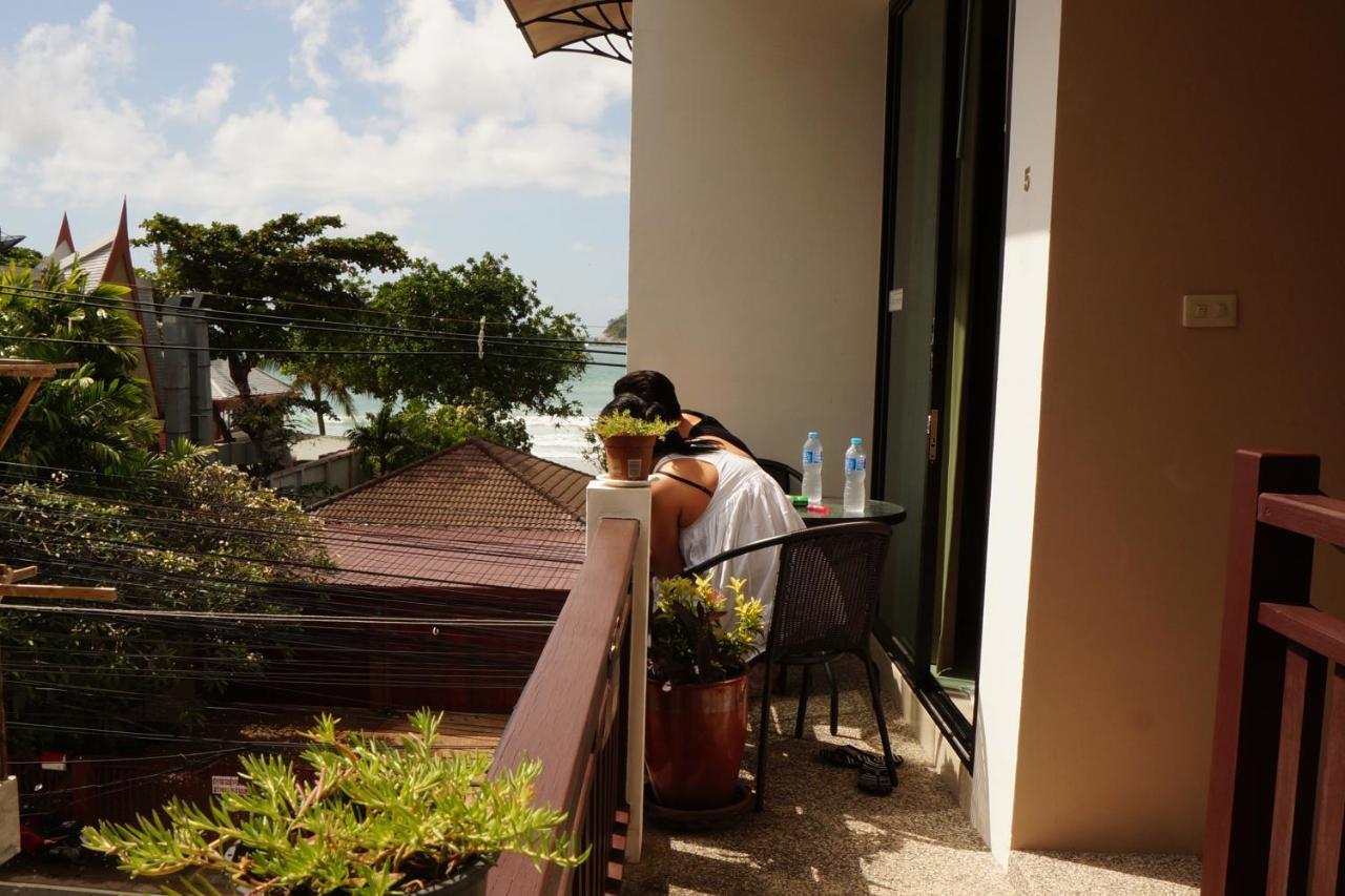 Kata Beachwalk Hotel And Bungalows Ngoại thất bức ảnh