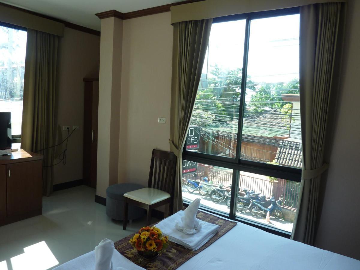 Kata Beachwalk Hotel And Bungalows Ngoại thất bức ảnh