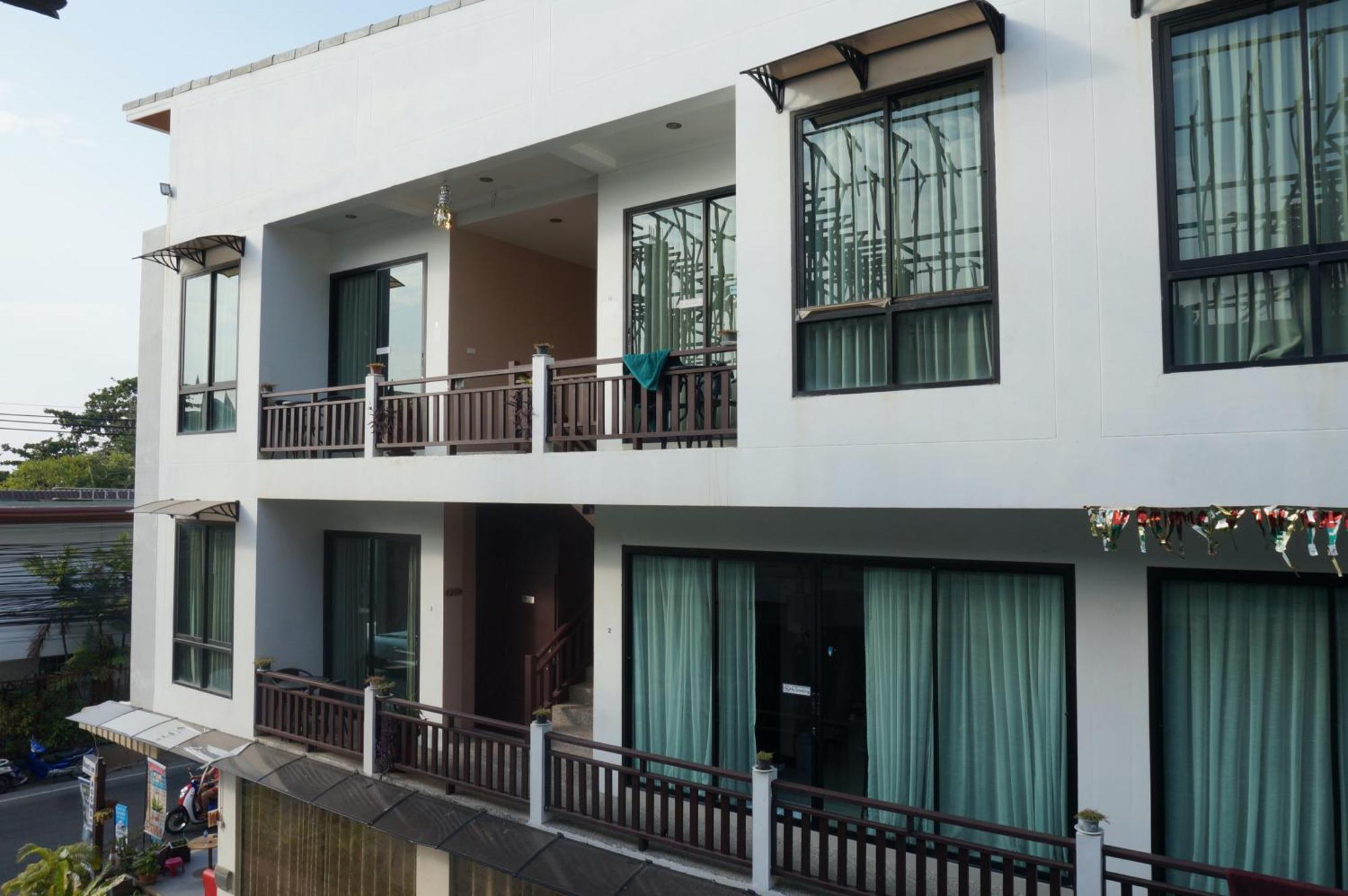 Kata Beachwalk Hotel And Bungalows Phòng bức ảnh