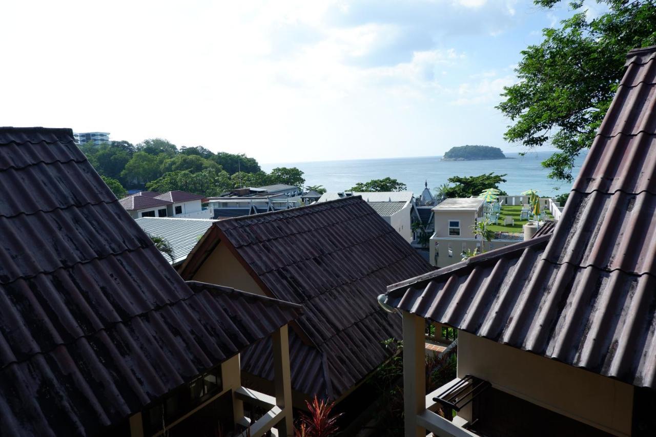 Kata Beachwalk Hotel And Bungalows Ngoại thất bức ảnh